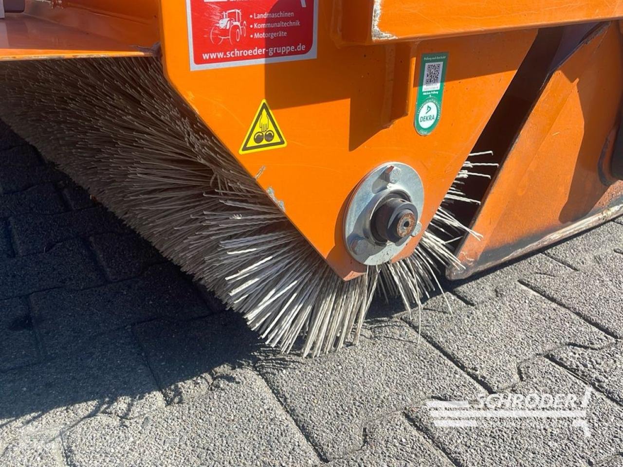 Kehrmaschine des Typs Bema SERIE 25 | 2,30 METER | MERLO AUFNAHME, Gebrauchtmaschine in Westerstede (Bild 6)